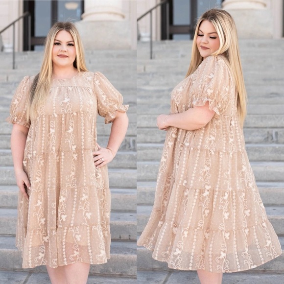Lena & Lou Prairie Dress Brinley Beige Embroider Floral Tiered Peasant Midi 3XL